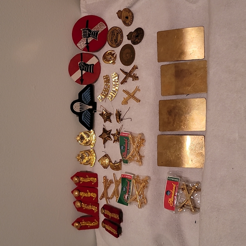 LOT Indian Punjabi military insignia